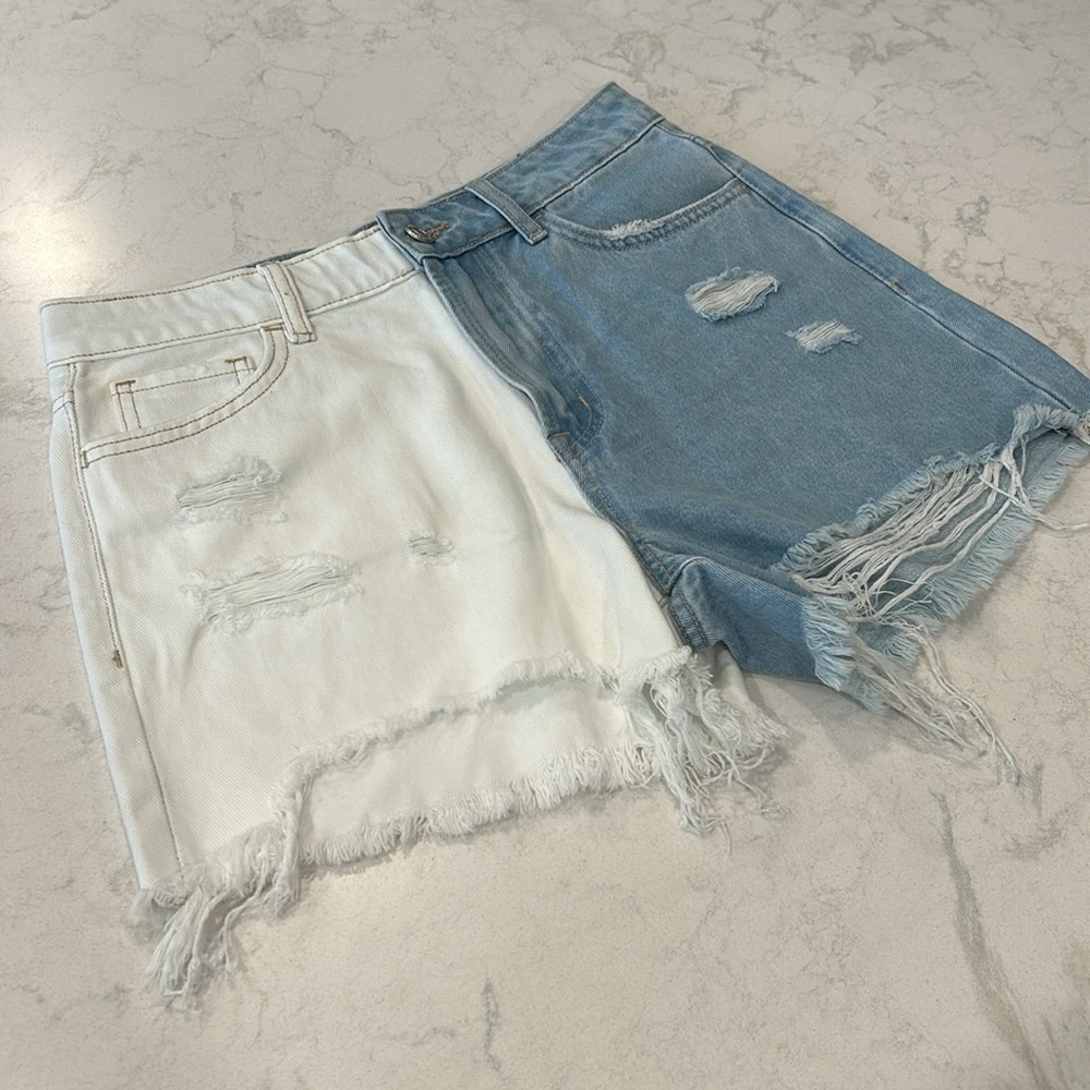 Vervet Rebecca Colorblock Denim Blue & White‎ High Rise Distressed Shorts Size S - Picture 6 of 11